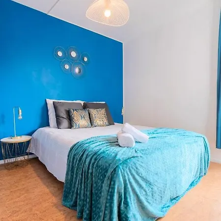 Grand T2 A 8mn De Lille Et Stadium Terrasse Et Parking Prive