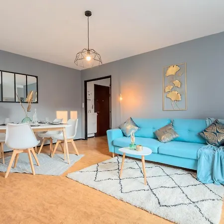 Grand T2 A 8mn De Lille Et Stadium Terrasse Et Parking Prive