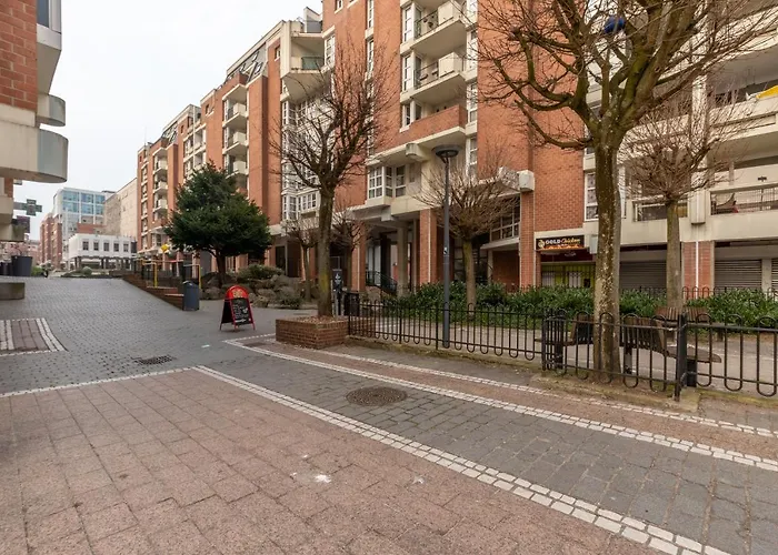 Grand T2 à 8mn De Lille Et Stadium Terrasse Et Parking Privé *